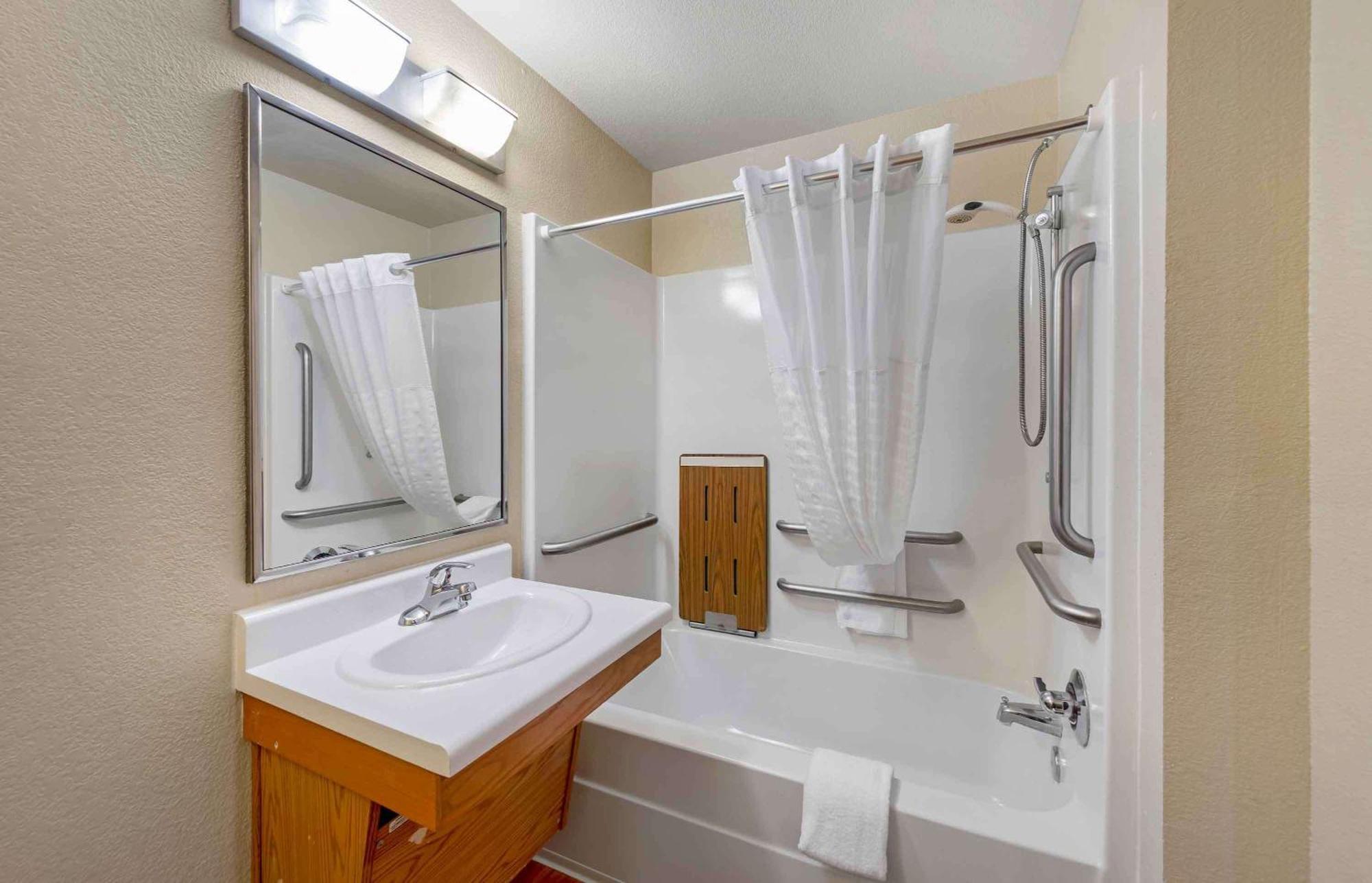Extended Stay America Select Suites - Wichita - Airport Zewnętrze zdjęcie