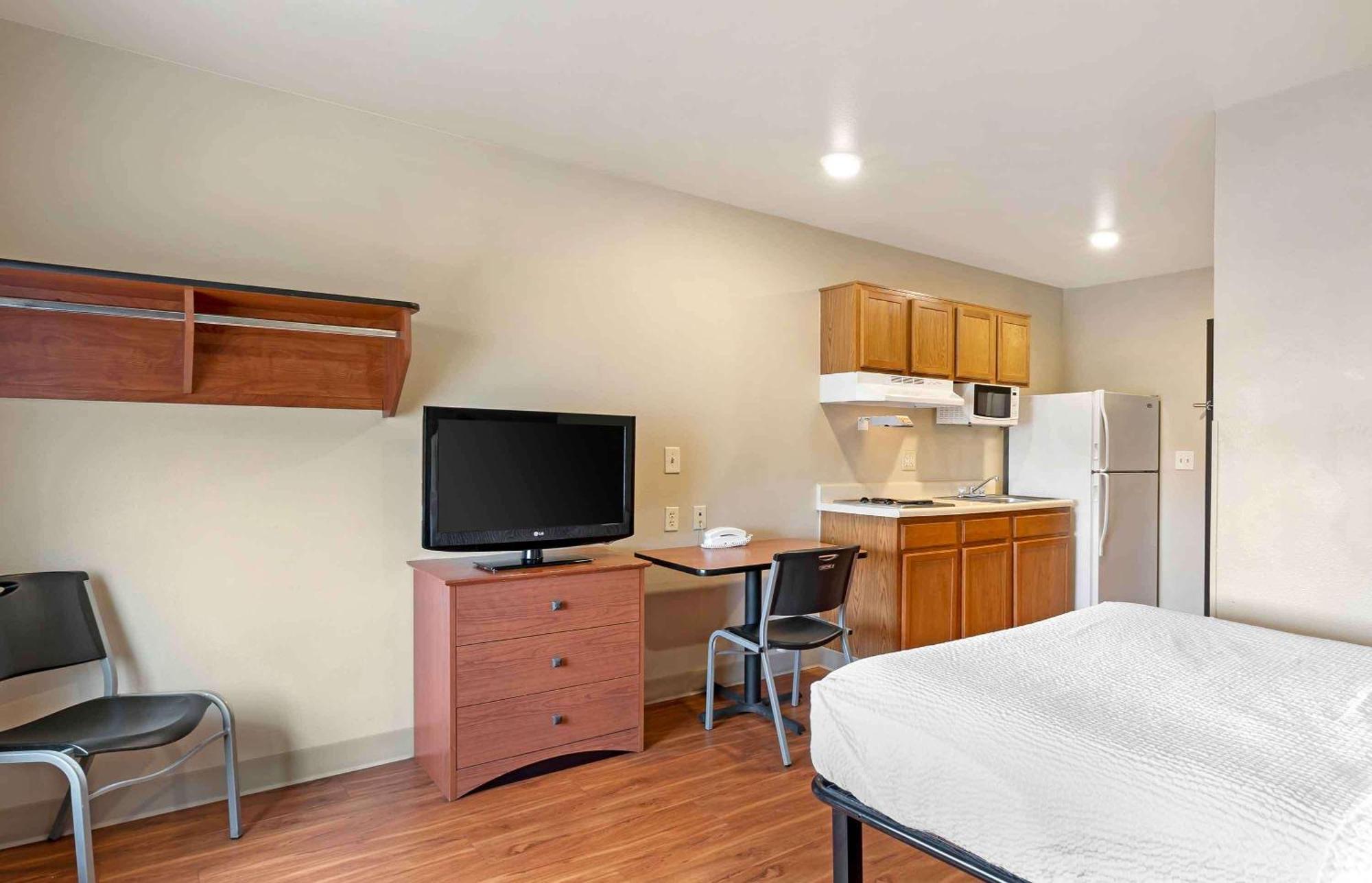 Extended Stay America Select Suites - Wichita - Airport Zewnętrze zdjęcie