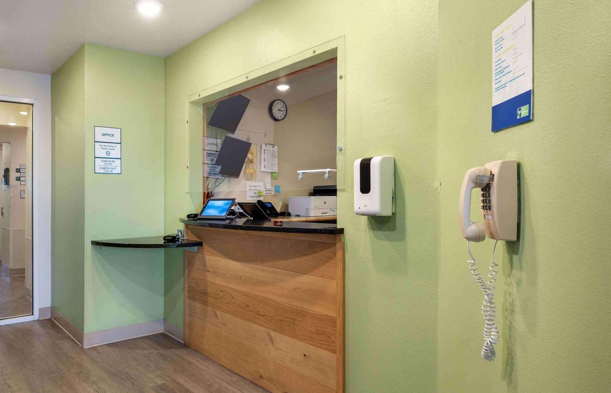 Extended Stay America Select Suites - Wichita - Airport Zewnętrze zdjęcie
