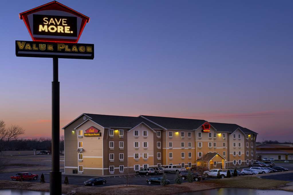 Extended Stay America Select Suites - Wichita - Airport Zewnętrze zdjęcie